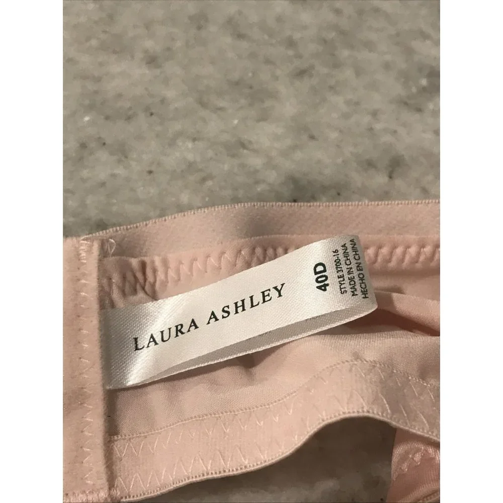 Laura Ashley Bra Womens 40D Pale Pink Padded Underwire 3700-16‎ Lacey Romantic